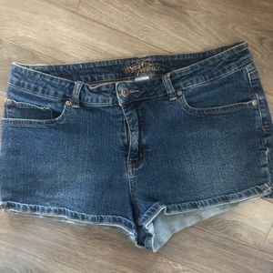Nevada high rise “mom” jeans. Size 14